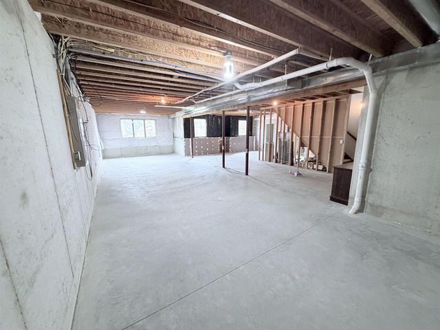 2821 E MILESTONE COURT, Appleton, WI 54913