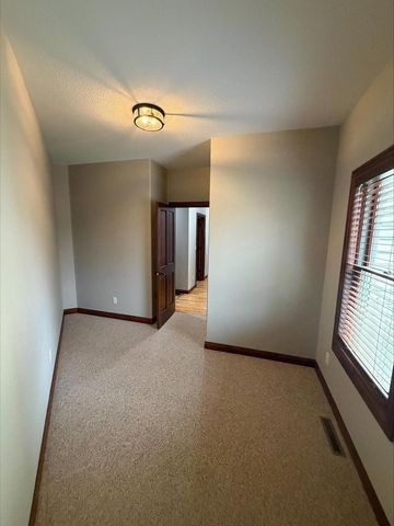 2821 E MILESTONE COURT, Appleton, WI 54913