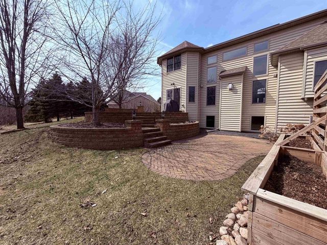 2821 E MILESTONE COURT, Appleton, WI 54913