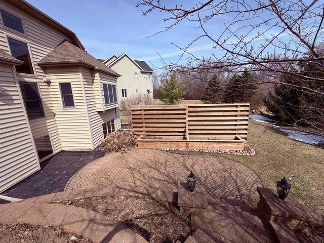 2821 E MILESTONE COURT, Appleton, WI 54913