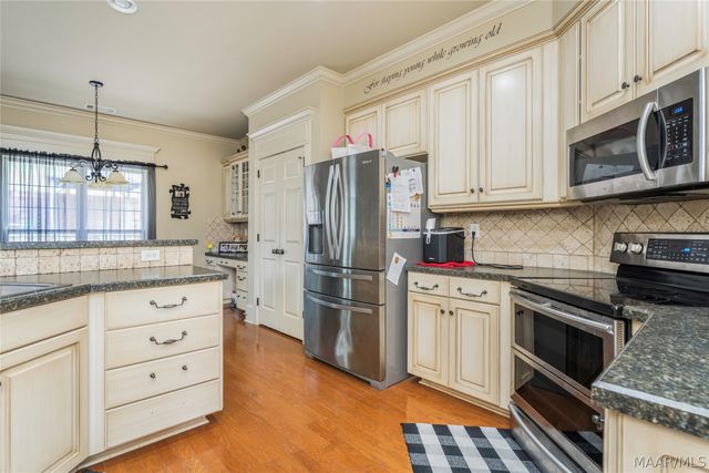 465 Winding Wood Drive, Wetumpka, AL 36093
