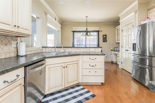 465 Winding Wood Drive, Wetumpka, AL 36093