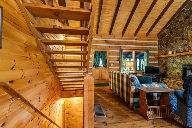326 Honeysuckle Way, Blue Ridge, GA 30513