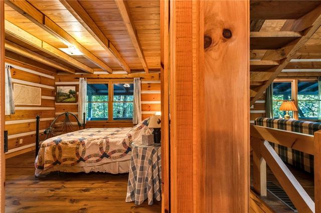326 Honeysuckle Way, Blue Ridge, GA 30513