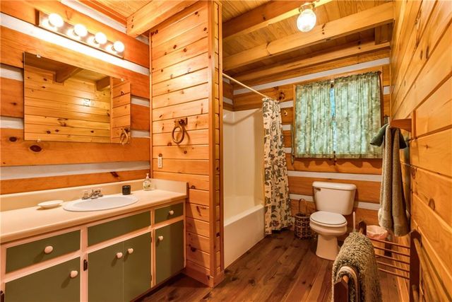 326 Honeysuckle Way, Blue Ridge, GA 30513
