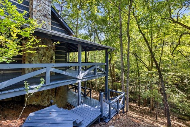 326 Honeysuckle Way, Blue Ridge, GA 30513