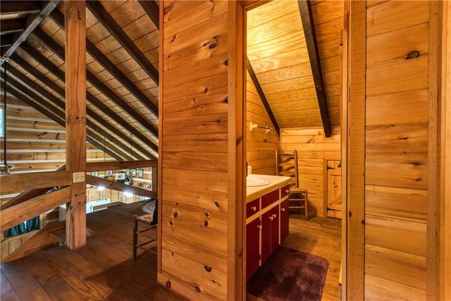326 Honeysuckle Way, Blue Ridge, GA 30513