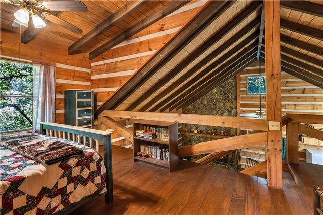 326 Honeysuckle Way, Blue Ridge, GA 30513