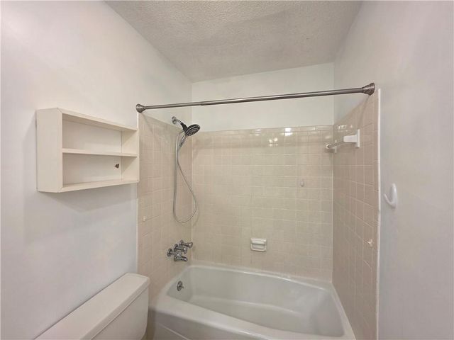 13945 S Summertree Lane, Olathe, KS 66062
