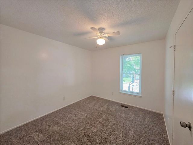 13945 S Summertree Lane, Olathe, KS 66062
