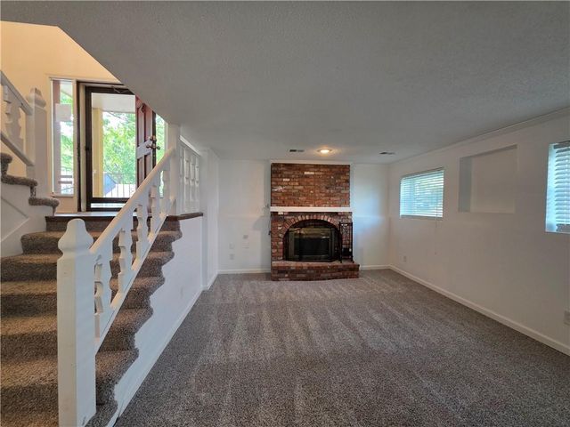 13945 S Summertree Lane, Olathe, KS 66062