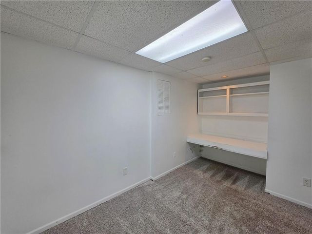 13945 S Summertree Lane, Olathe, KS 66062
