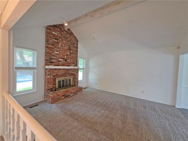 13945 S Summertree Lane, Olathe, KS 66062