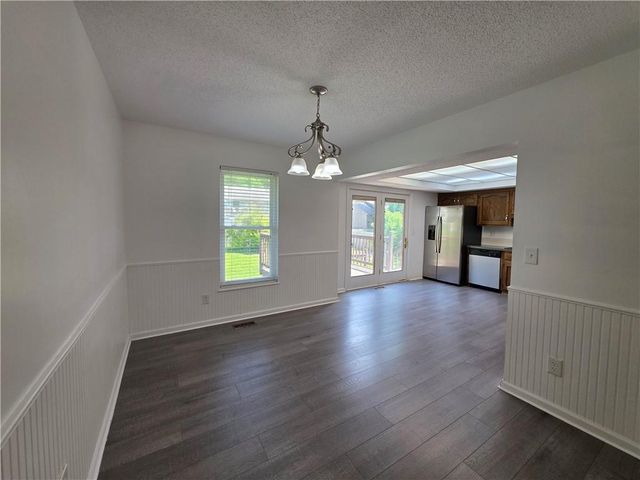 13945 S Summertree Lane, Olathe, KS 66062