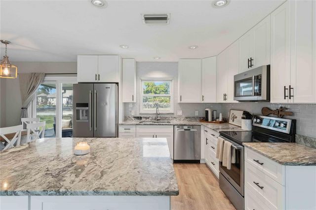 7124 TOTEM AVENUE, North Port, FL 34291