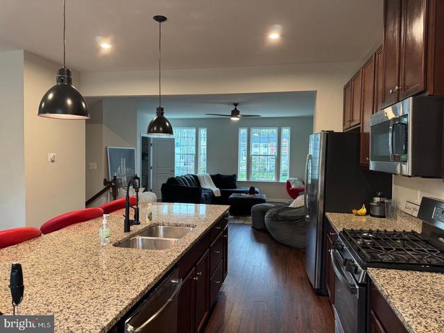 9816 CEDARMASS CIR, Fredericksburg, VA 22408