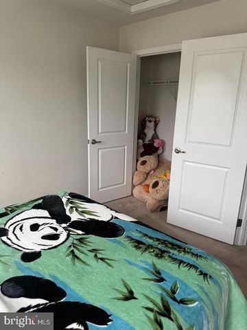 9816 CEDARMASS CIR, Fredericksburg, VA 22408