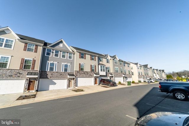 9816 CEDARMASS CIR, Fredericksburg, VA 22408