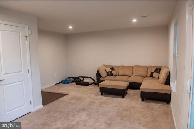 9816 CEDARMASS CIR, Fredericksburg, VA 22408