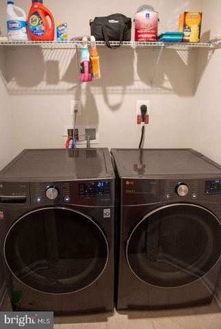 9816 CEDARMASS CIR, Fredericksburg, VA 22408