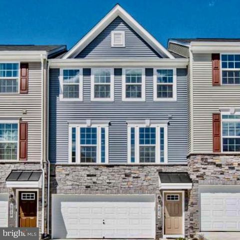 9816 CEDARMASS CIR, Fredericksburg, VA 22408