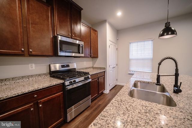 9816 CEDARMASS CIR, Fredericksburg, VA 22408