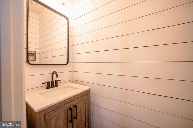 9816 CEDARMASS CIR, Fredericksburg, VA 22408