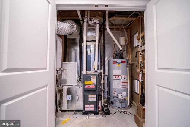 9816 CEDARMASS CIR, Fredericksburg, VA 22408