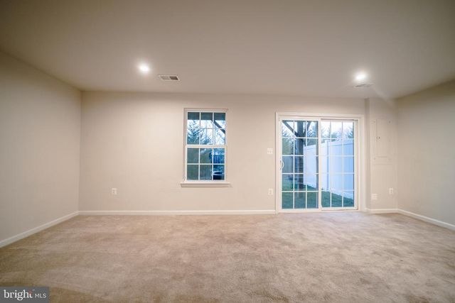 9816 CEDARMASS CIR, Fredericksburg, VA 22408