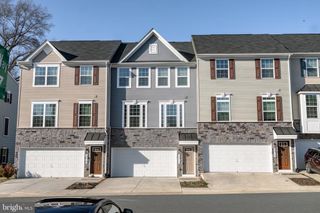 9816 CEDARMASS CIR, Fredericksburg, VA 22408