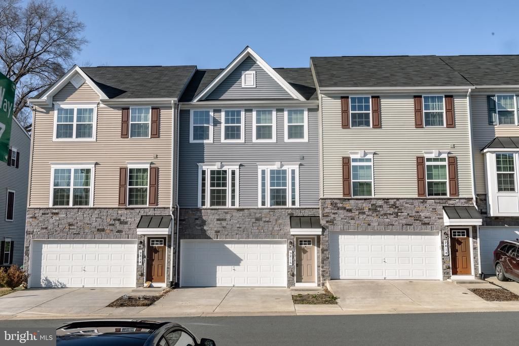 9816 CEDARMASS CIR, Fredericksburg, VA 22408