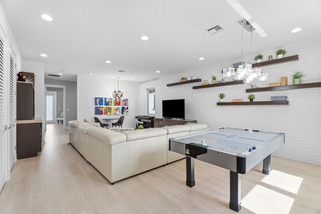 1030 Faulkner Terrace, Palm Beach Gardens, FL 33418