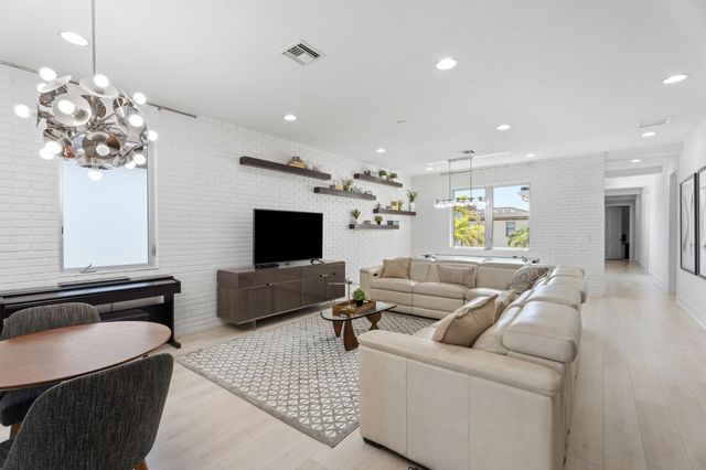 1030 Faulkner Terrace, Palm Beach Gardens, FL 33418