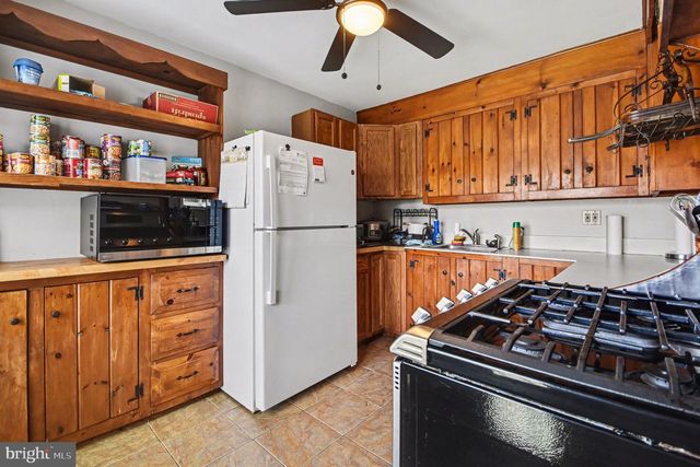 174 N HAWTHORNE AVE, Langhorne, PA 19047