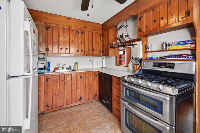 174 N HAWTHORNE AVE, Langhorne, PA 19047