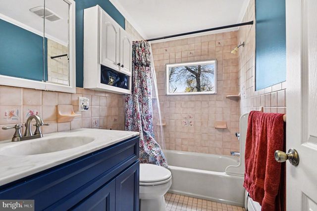 174 N HAWTHORNE AVE, Langhorne, PA 19047