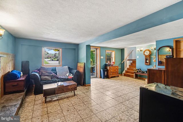 174 N HAWTHORNE AVE, Langhorne, PA 19047