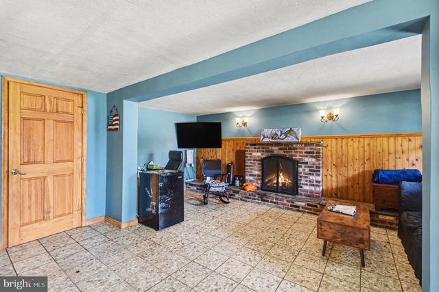 174 N HAWTHORNE AVE, Langhorne, PA 19047