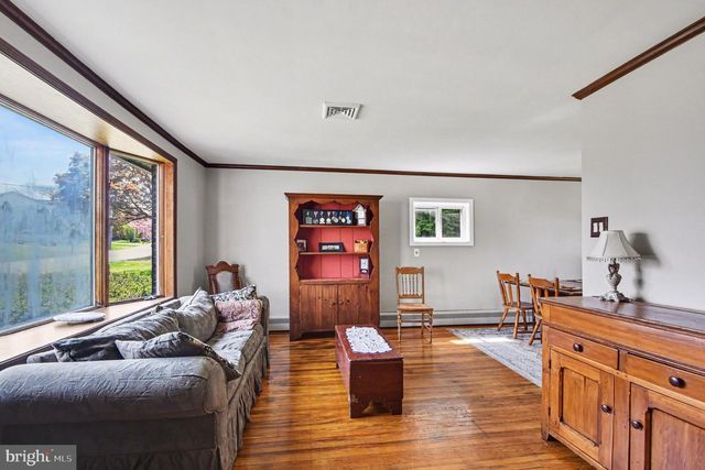 174 N HAWTHORNE AVE, Langhorne, PA 19047