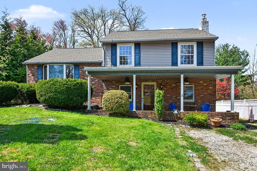 174 N HAWTHORNE AVE, Langhorne, PA 19047