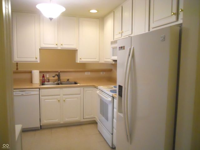 1618 Briarstone Way, Indianapolis, IN 46227