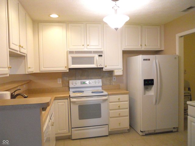1618 Briarstone Way, Indianapolis, IN 46227