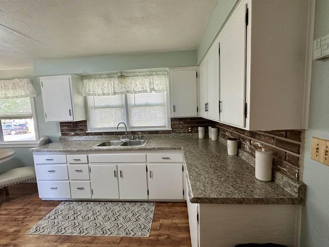 903 SMITH STREET, New London, WI 54961