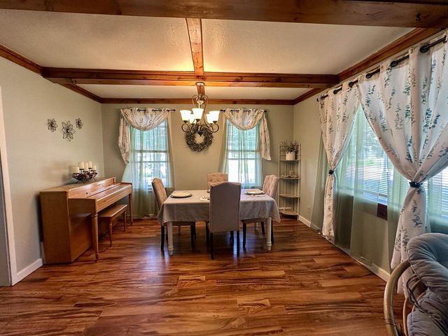 903 SMITH STREET, New London, WI 54961