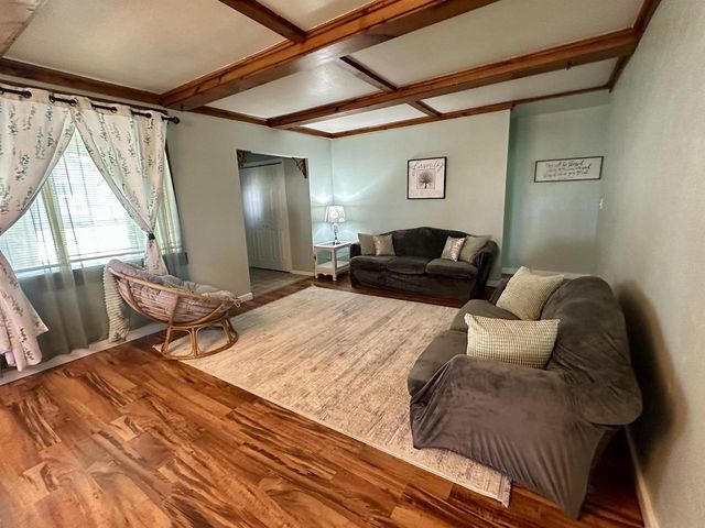 903 SMITH STREET, New London, WI 54961