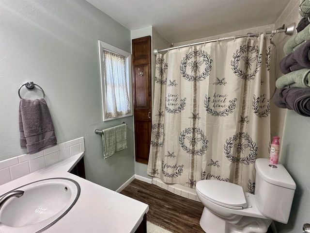 903 SMITH STREET, New London, WI 54961