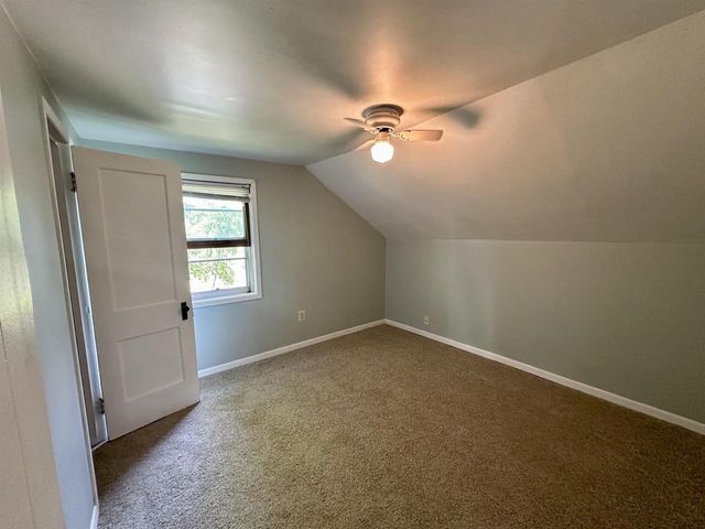 903 SMITH STREET, New London, WI 54961