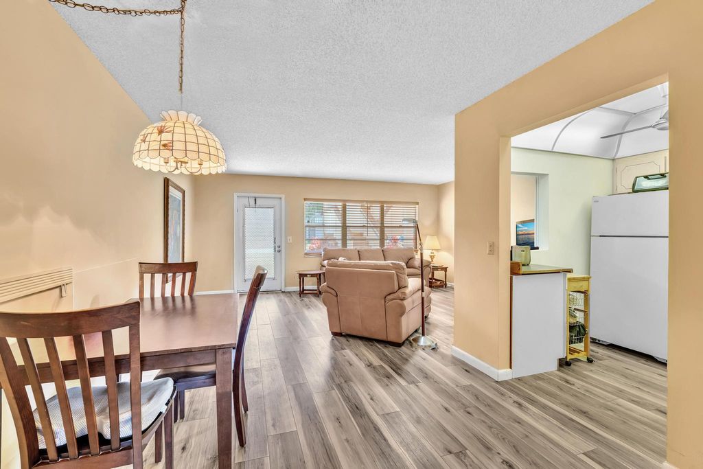 Image 10 of property listing at 339 Mansfield I 339, Boca Raton, FL 33434