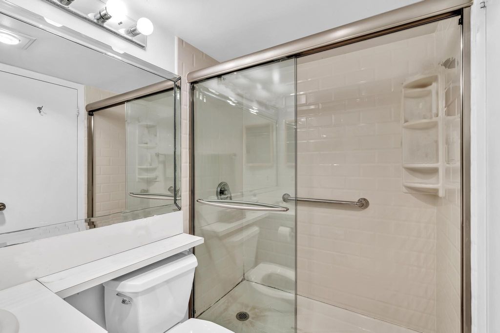 Image 16 of property listing at 339 Mansfield I 339, Boca Raton, FL 33434