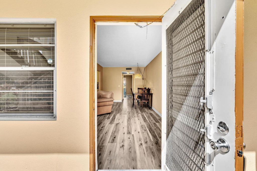 Image 3 of property listing at 339 Mansfield I 339, Boca Raton, FL 33434